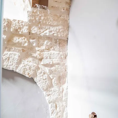 Radici Di Pietra Alberobello